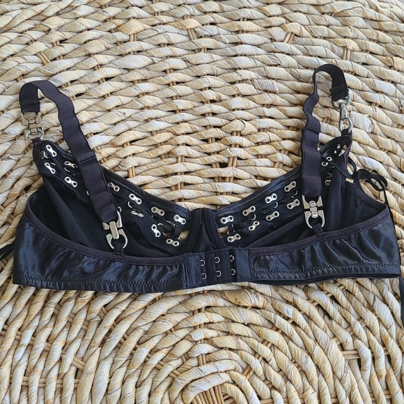 Black bra and skirt set - Picture 8 of 9